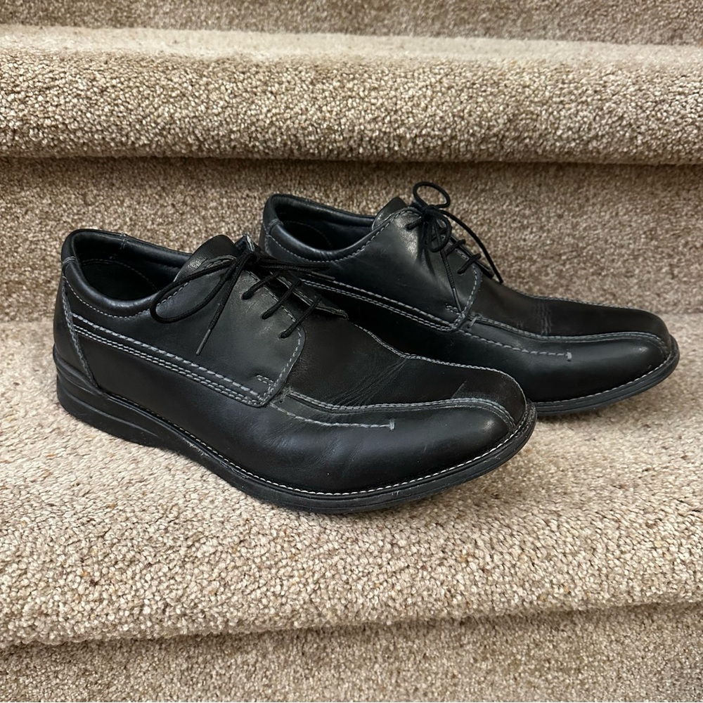 Clarks - Men’s Size 9 - Black Leather
